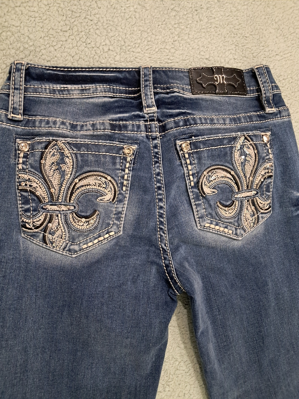 Miss Me Low Rise Bootcut Jeans - Picture 4 of 8